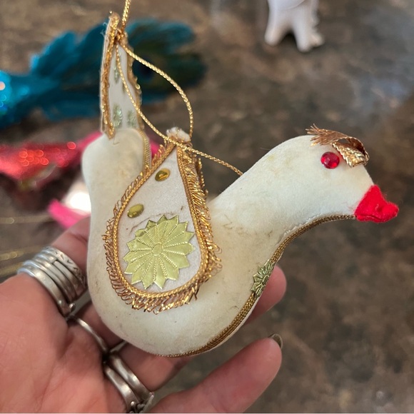 Vintage MCM feathered BIRDS ORNAMENTS Sequined, Feathered Clip On, 4 Estate - Picture 11 of 11